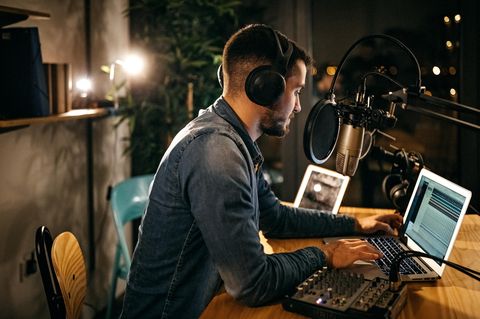 Podcast erstellen: Welche Ausrüstung benötigen Sie für hochwertige Aufnahmen?