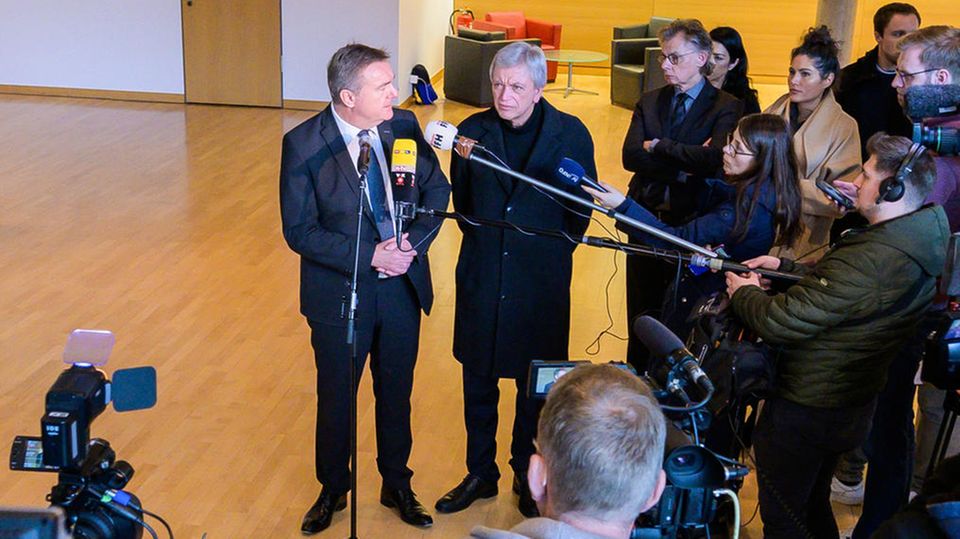 Oberbürgermeister Claus Kaminsky und Ministerpräsident Volker Bouffier