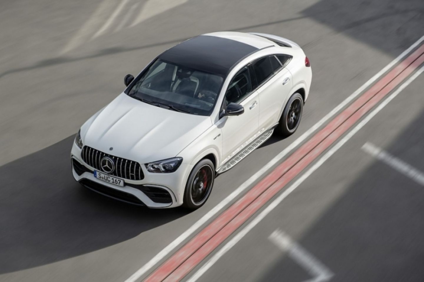 Mercedes- bringt das AMG GLE 63 Coupé mit nach Genf