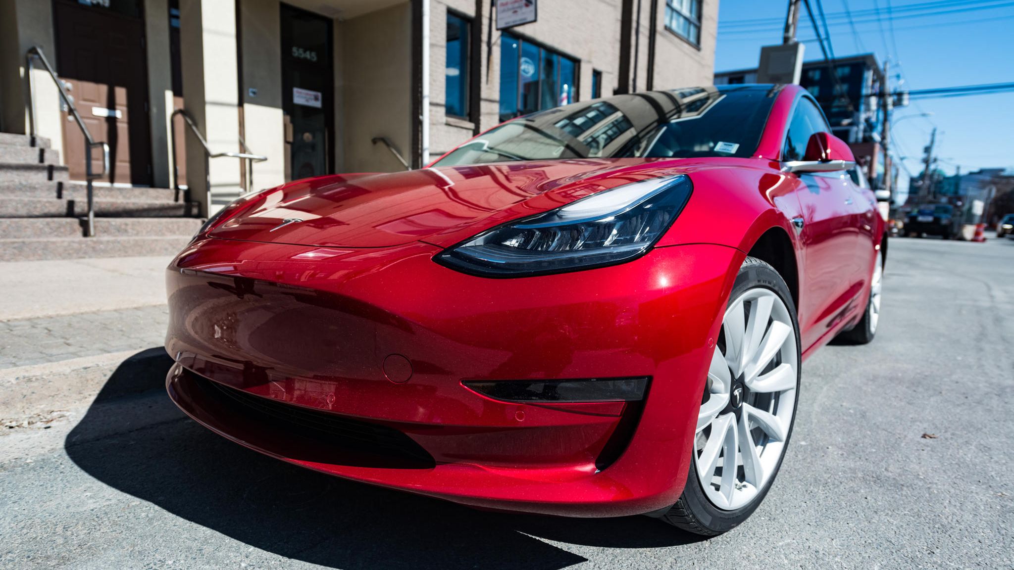 So ein Model 3 wurde von japanischen Ingenieuren zerlegt.