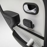 In der Ablage der hinteren Tür befindet sich eine Verstrebung