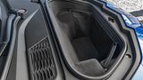 Die Corvette hat zwei Kofferräume - vorne und hinten