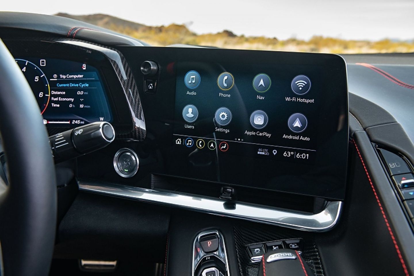 Der acht Zoll Touchscreen ist das Zentrum des Infotainmentsystem