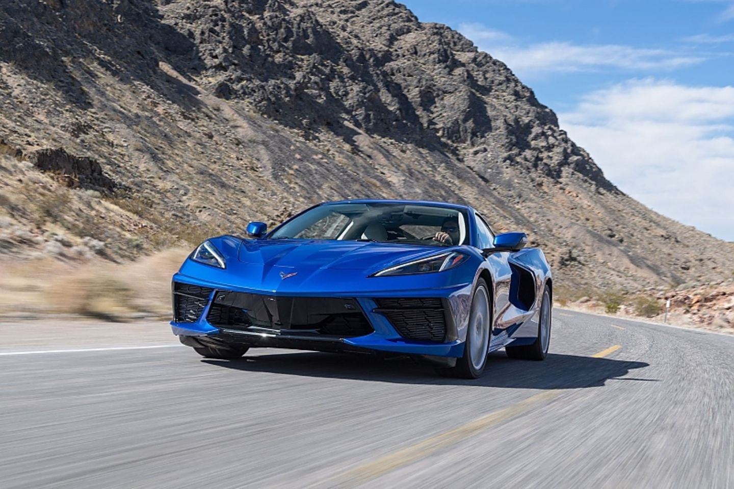 Dank der variablen Dämpfer ist das Fahrwerk der Corvette ausgewogen