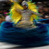 Dynamischer Auftritt der Sambaschule Paraiso do Tuiuti: Die Tänzerinnen arbeiten monatelang an ihren Kostümen.