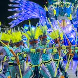 Mit Pfeil und Bogen: Auftritt der Sambaschule Portela im Sambódromo