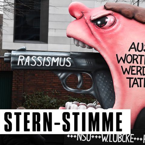 Ein Motivwagen beim Rosenmontagsumzug in Düsseldorf