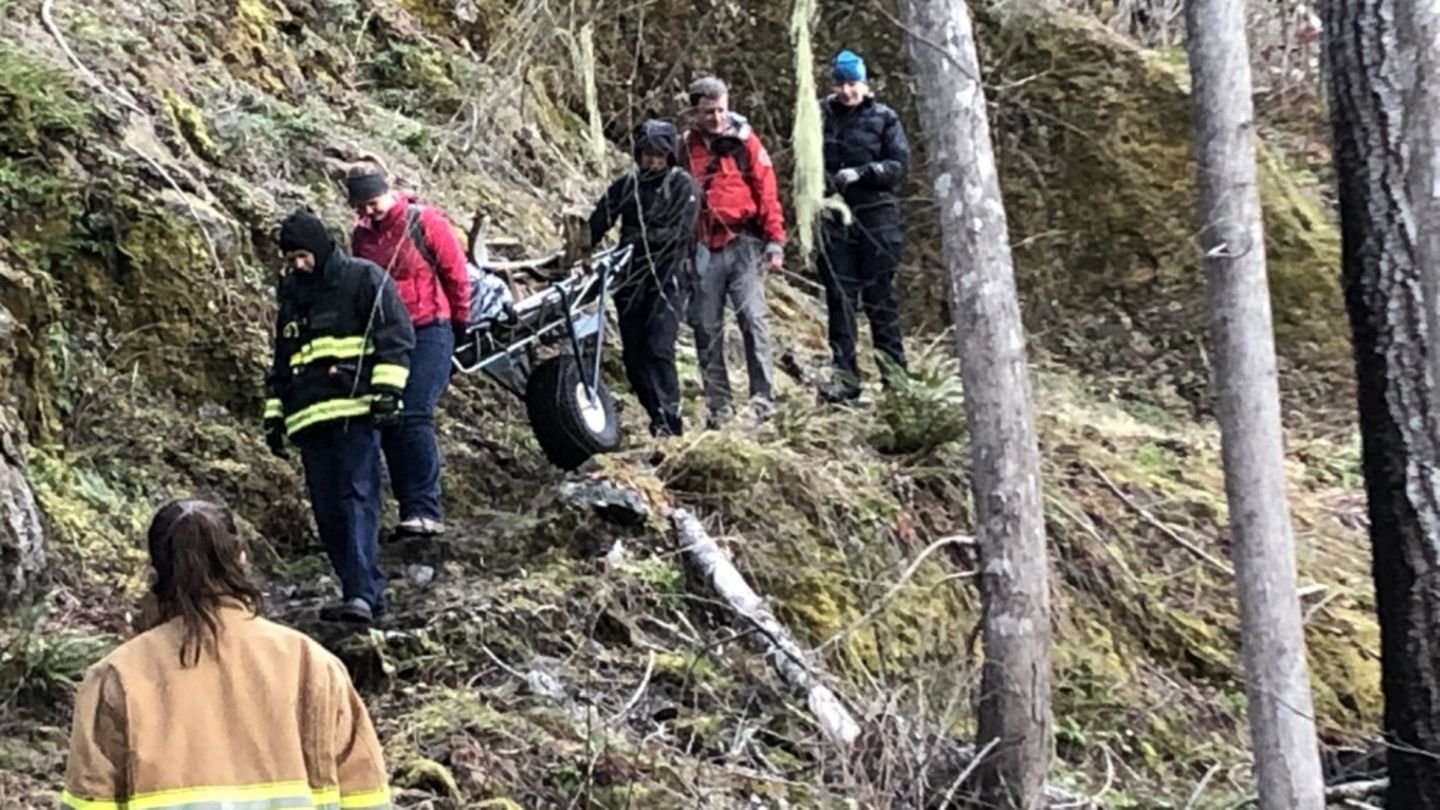 Das erste Rettungsteam, das Oldendorf erreichte, musste etwa vier Meilen durch die Wildnis wandern 