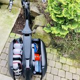 Das passt in die Hecktaschen.