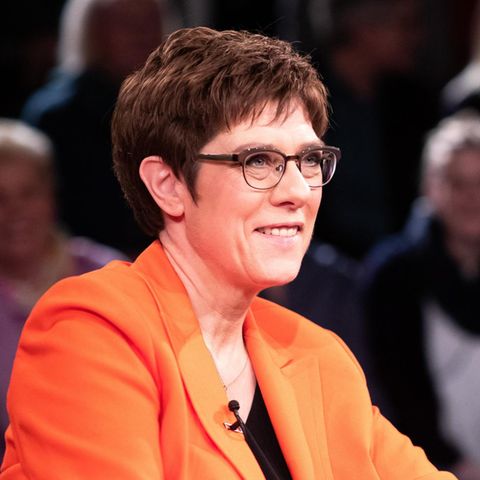 AKK bei Markus Lanz: eine gelöste Annegret Kramp-Karrenbauer im ZDF-Studio