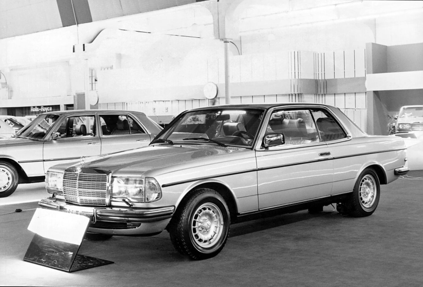 Weltpremiere Mercedes C 123 auf dem Genfer Salon 1977