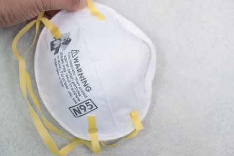 Atemschutzmasken finden derzeit reißenden Absatz