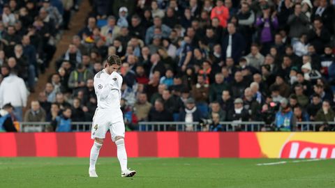 Champions League: Real-Kapitän Sergio Ramos trottet über den Rasen des Estadio Bernabeu