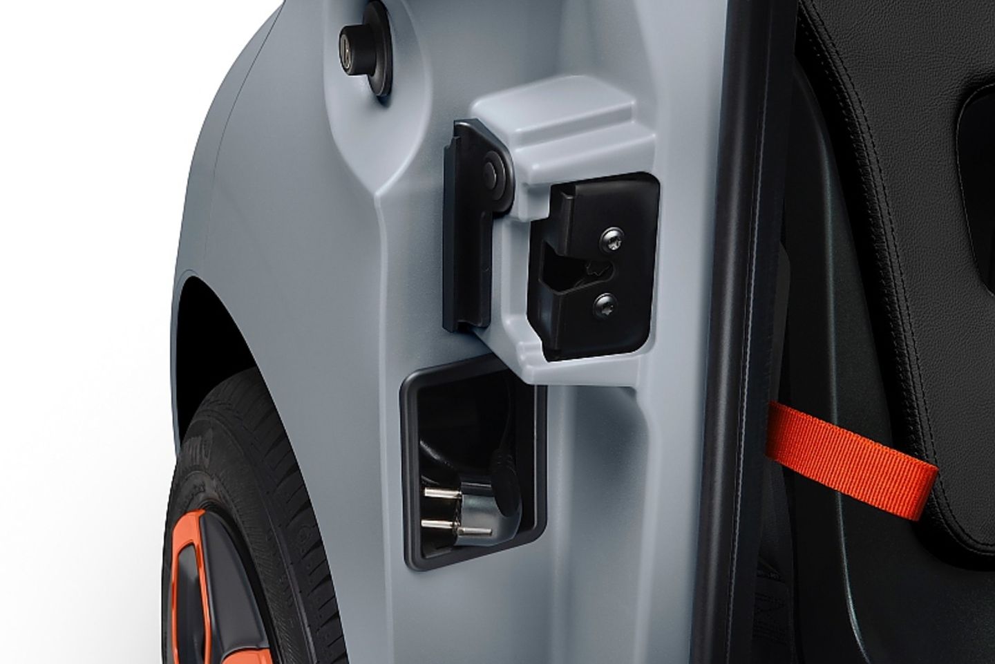 Das Ladekabel des Citroen Ami wird im Türholm verstaut