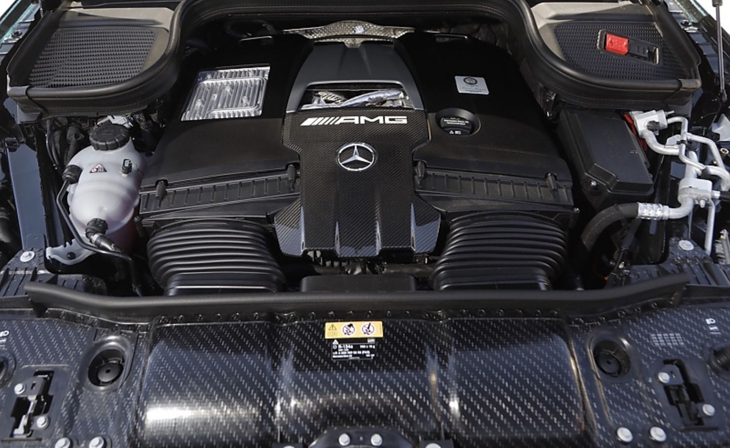 Der V8-Biturbo hat 450 kW / 612 PS