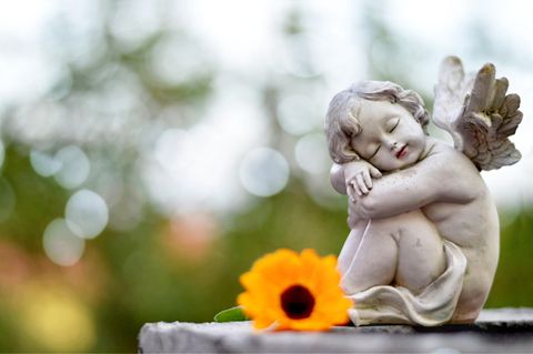 Der Engel ist das Sinnbild des Friedens und der Harmonie. Es gibt jedoch auch Religionen, die ganz ohne ihn auskommen. 