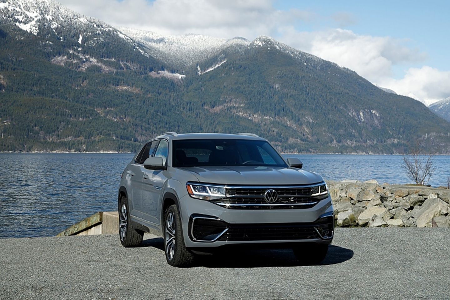 VW Atlas Cross Sport 2.0 TSI AWD