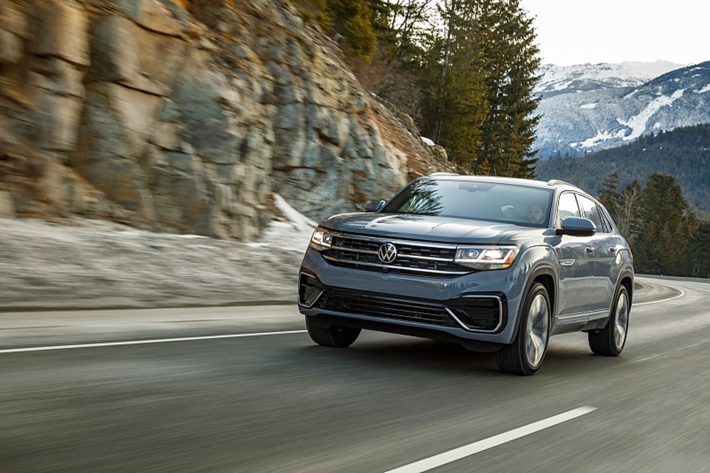 VW Atlas Cross Sport 2.0 TSI AWD