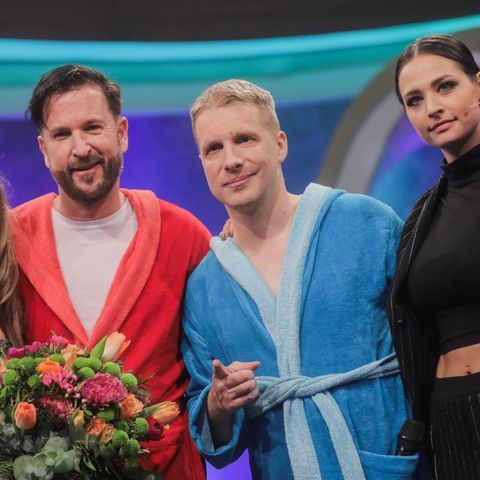 Oliver Pocher (2.v.r), seine Frau Amira (r.) sowie Michael Wendler (2.v.l), Sänger, und seine Freundin Laura Müller