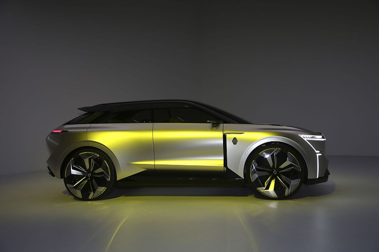 Im City-Modus ist der Renault Morphoz 4,40 Meter lang