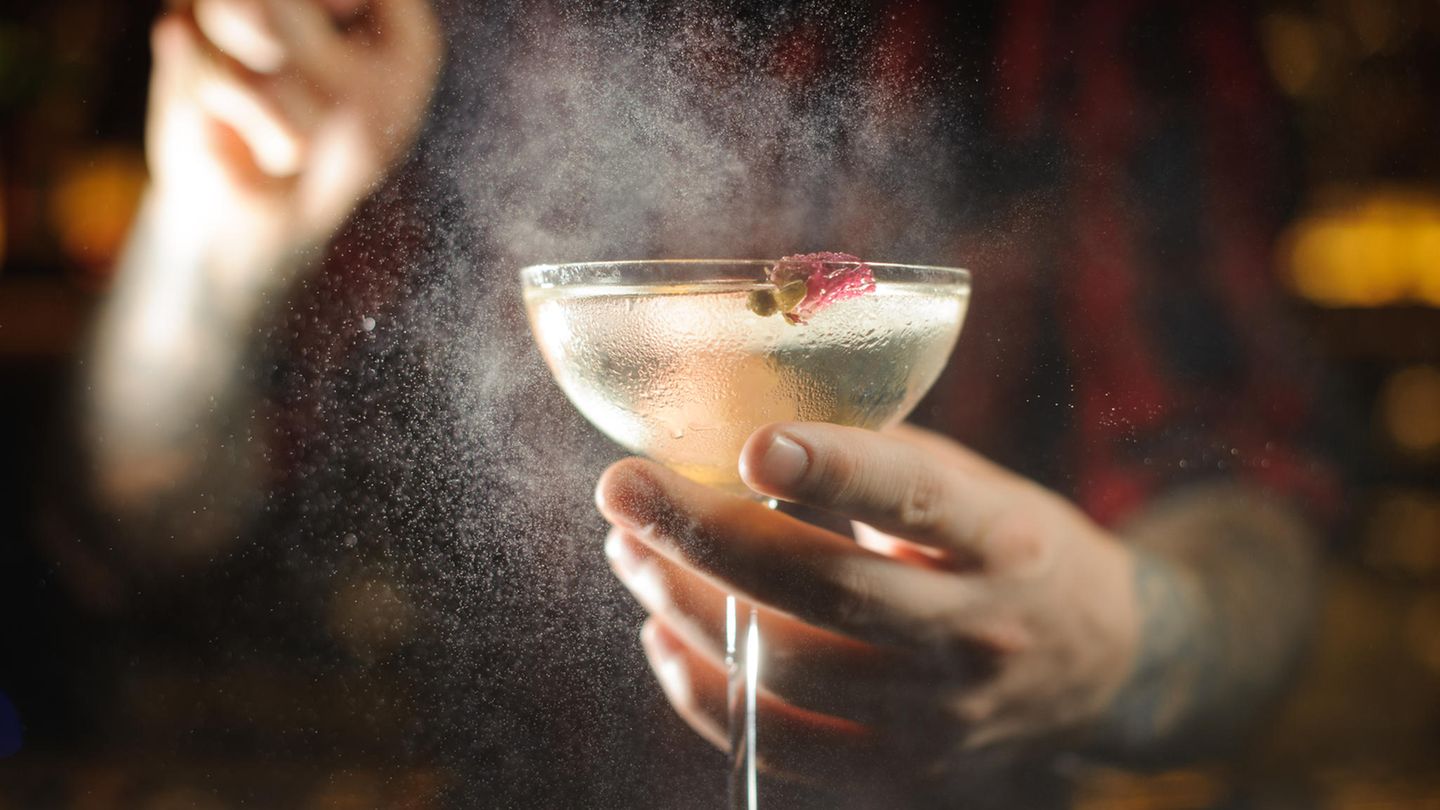 "Puzzle Bar" DreiSterneKoch Kevin Fehling Bar in Hamburg