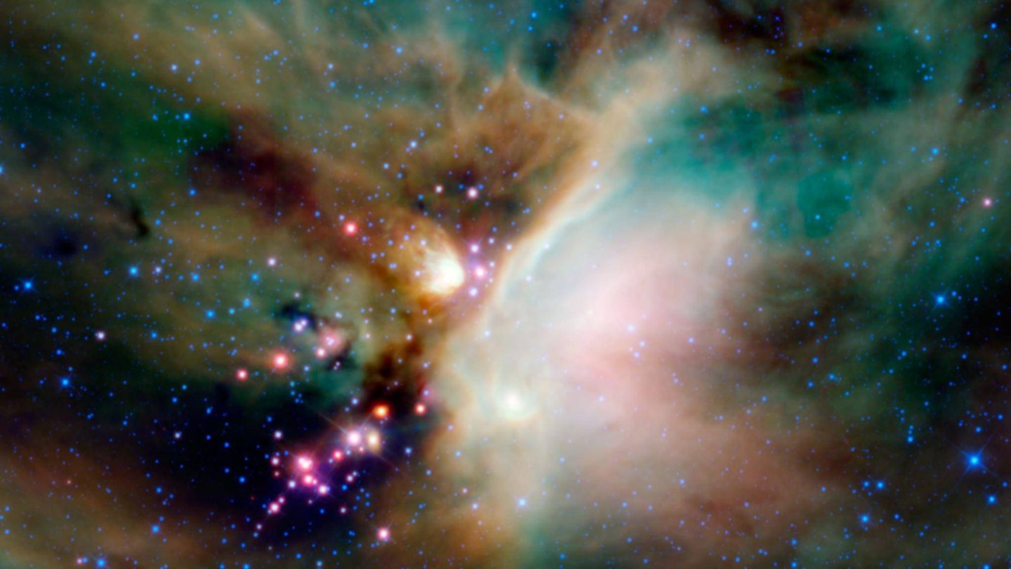 Eine Aufnahme des Galaxiehaufens Ophiuchus mit einem NASA-Teleskop. Dort hat sich kürzlich die größte bisher bekannte Explosion im Universum ereignet.