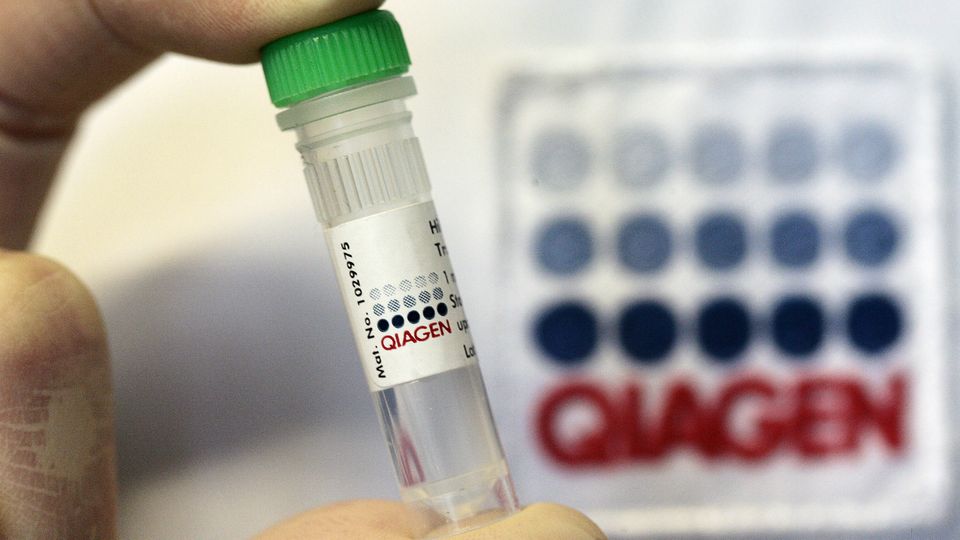 Das Biotech-Unternehmen Qiagen hat einen Corona-Schnelltest entwickelt - und wird nun von einem US-Konzern übernommen