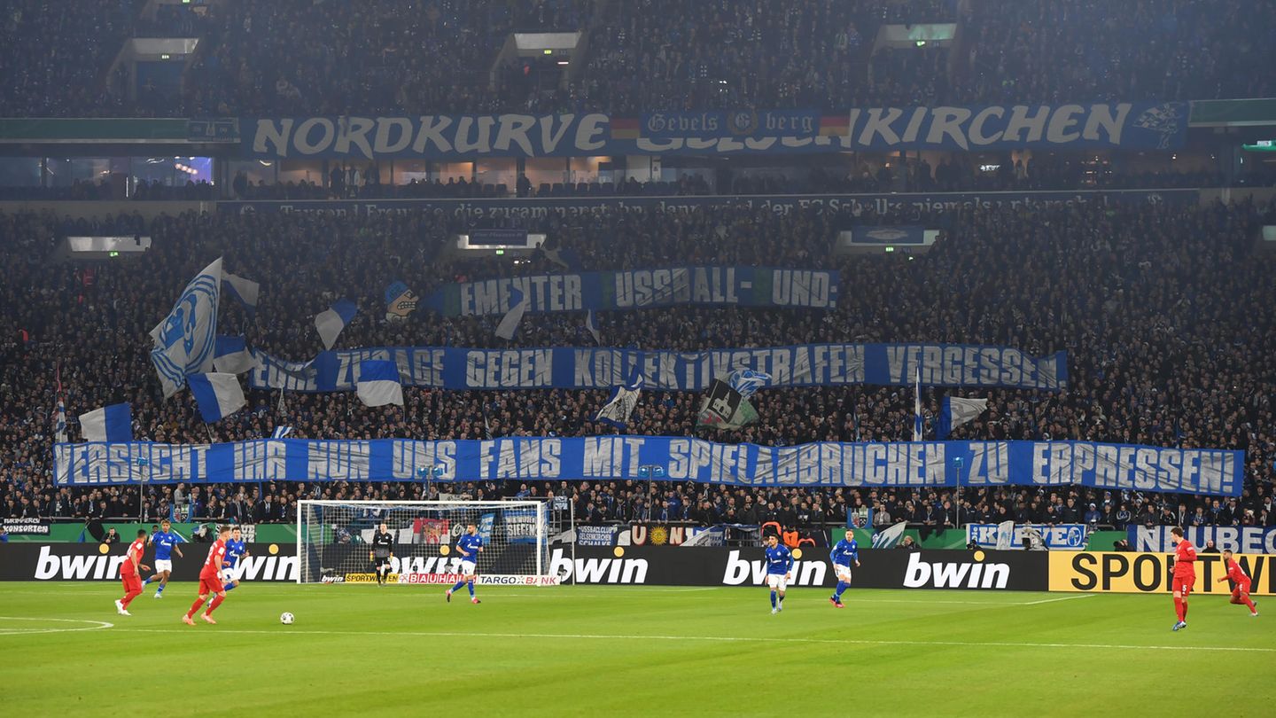 "Dementer Fußball-Bund - Zusage gegen Kollektivstrafe vergessen - versucht ihr nun uns Fans mit Spielabbrüchen zu erpressen?"
