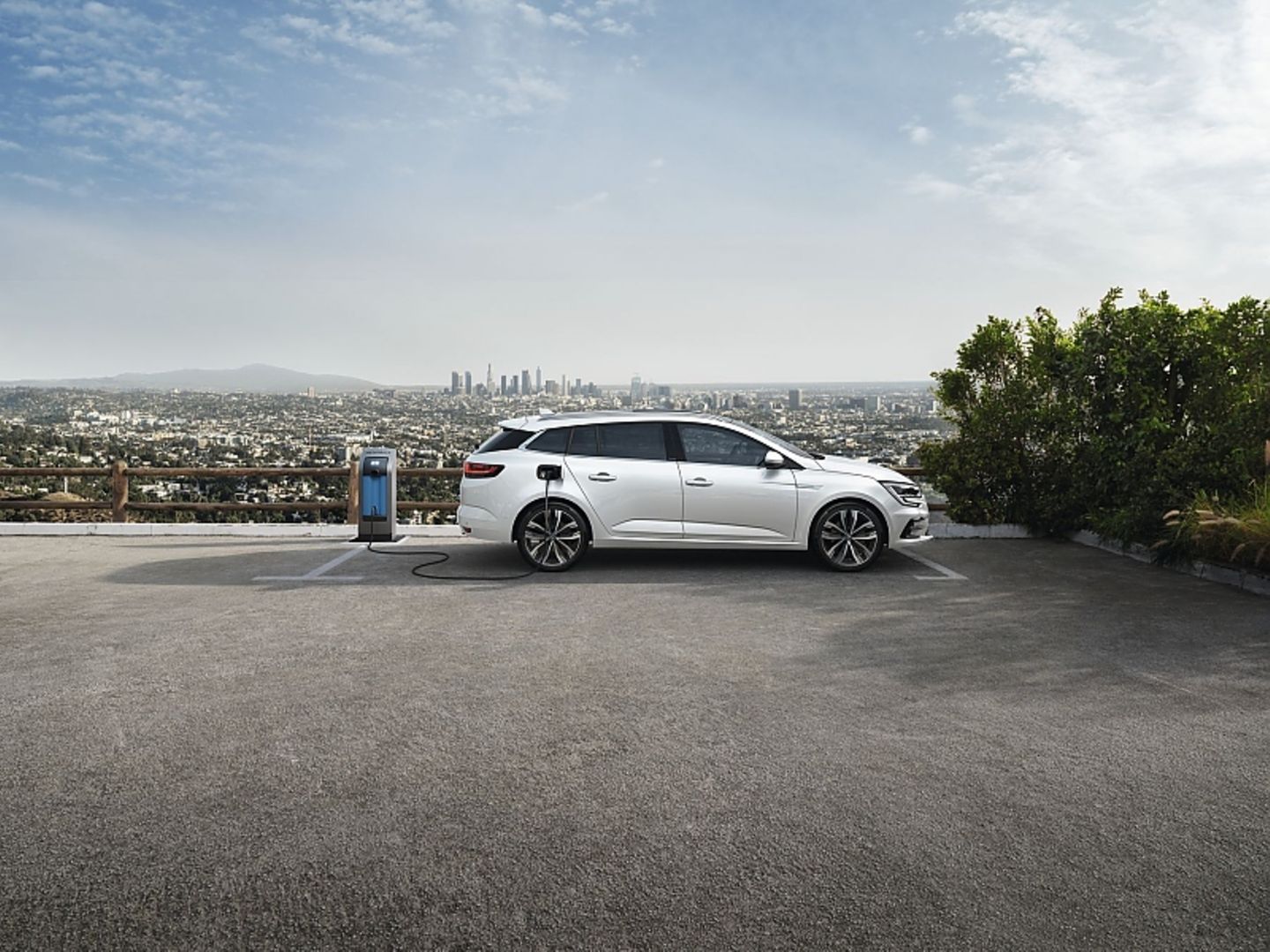 Der Renault Megane Estate E-Tech PHEV hat eine 9,8 kWh Batterie