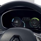 Die Cockpitinstrumente beim Renault Megane E-Tech PHEV werden auf einem 10,2 Zoll Bildschirm dargestellt