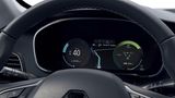 Die Cockpitinstrumente beim Renault Megane E-Tech PHEV werden auf einem 10,2 Zoll Bildschirm dargestellt