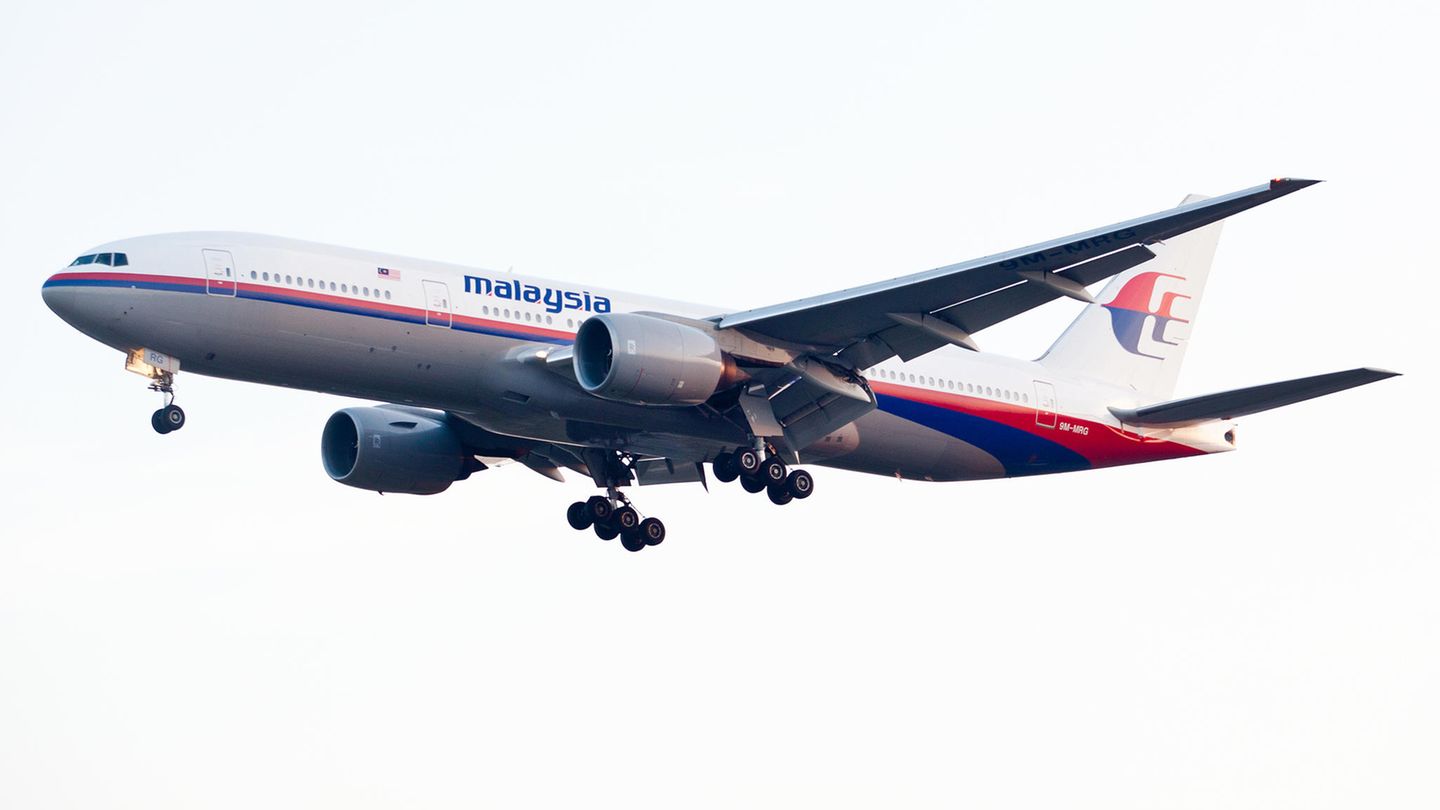 Eine Boeing 777-200 der Fluggesellschaft Malaysia Airlines: eine Maschine diesen Typs wird seit dem 8. März 2014 vermisst.