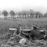 Das letzte Aufgebot: Der Volkssturmmann sollte mit seinem Panzerschreck die sowjetischen Panzerarmeen vor Berlin aufhalten. 