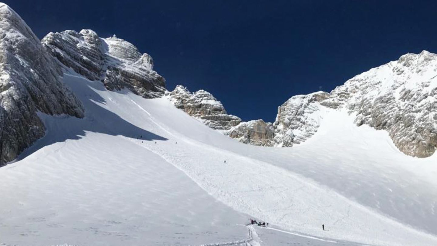Der schneebedeckte Dachstein