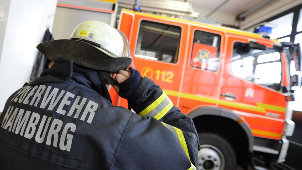 Wache am Berliner Tor in Hamburg: Hier soll der nach einer Coronavirus-Infektion gestorbene Feuerwehrmann gearbeitet hab