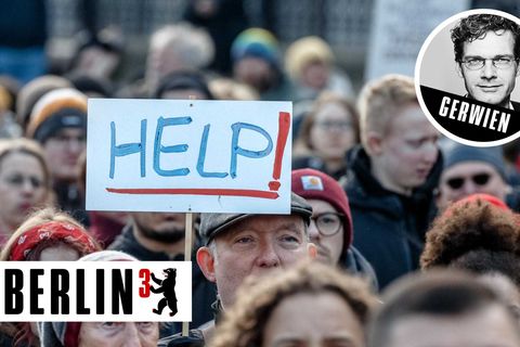 Teilnehmer einer Solidaritätsdemonstration für die Flüchtlinge an der griechisch-türkischen Grenze