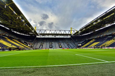 Leeres Dortmunder Stadion: Wegen des Coronavirus gibt es mindestens zwei Geisterspiele in der Fußballbundesliga