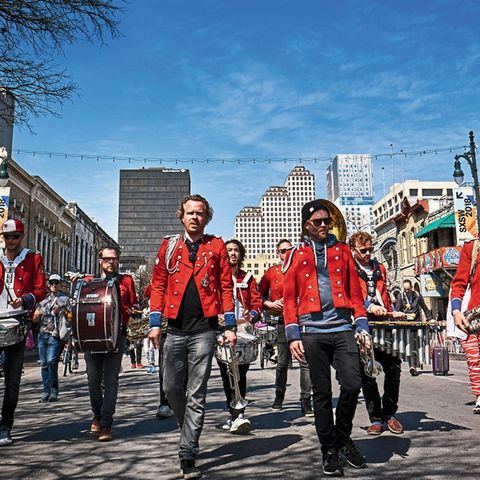 „Techno Marching Band“