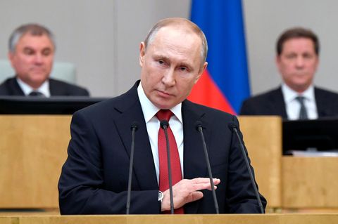 Wladimir Putin in der Staatsduma in Moskau