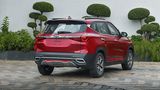 Das Design unterscheidet sich wohltuend von der barocken Anmutung vieler anderer Autos, die in Indien unterwegs sind