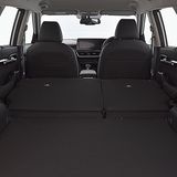 In der Basis fasst der Kofferraum 433 Liter groß, legt man die Lehnen der Rückbänke um, wächst das Volumen deutlich