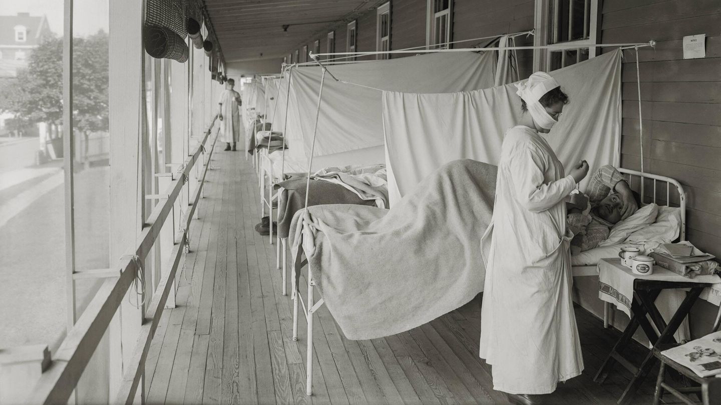 Ein Krankenlager zu Zeit der Spanischen Grippe