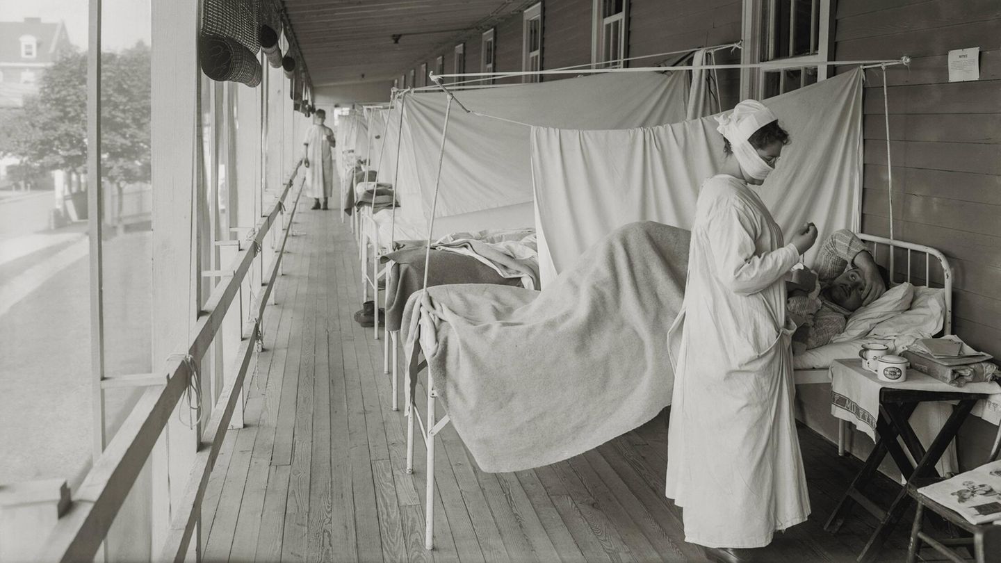 Ein Krankenlager zu Zeit der Spanischen Grippe