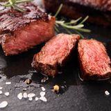 Fleisch auf einem Teller