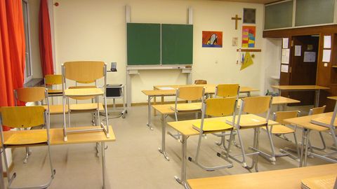 Viele Klassenzimmer bleiben wegen Schulschließungen vorerst leer.
