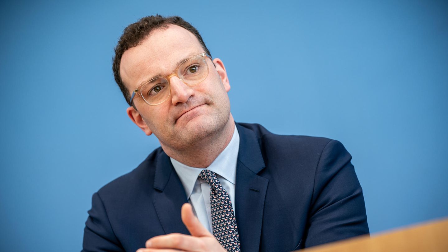 Bundesgesundheitsminister Jens Spahn in der Bundespressekonferenz