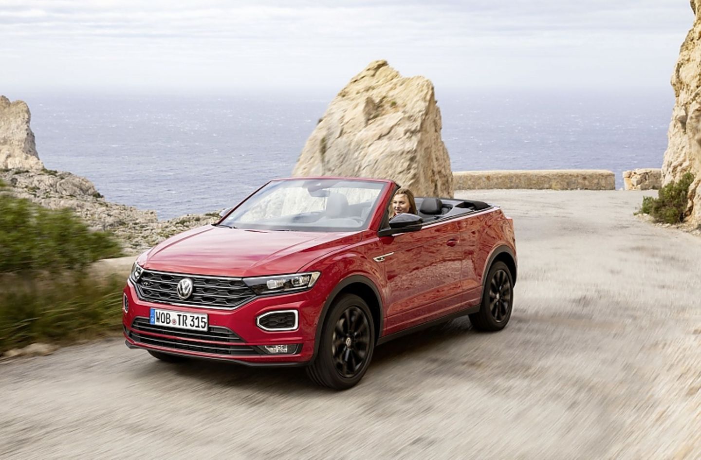 Das VW T-Roc Cabriolet 1.5 TSI wiegt gut 1.500 Kilogramm