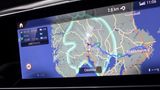 Die Reichweite wird auf dem Navigationssystem angezeigt