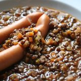 3. Pimpen Sie Ihr Essen mit asiatischen Geschmacksbomben  Fischsauce verleiht jedem Essen das gewisse Etwas. Vor allem deutsche Hausmannkost wird so zur Geschmacksbombe. Stevan Paul empfiehlt: "Probieren Sie mal Linsensuppe mit zwei Spritzern Fischsauce. Das ganze Ding schmeckt plötzlich einfach wesentlich runder."