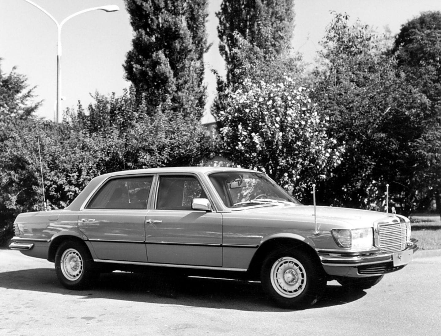 Mercedes 450 SEL gepanzert